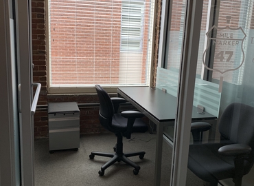 90 m² Business park property for rent in Newnan , Perry Street 15 (30263) - 0 | MatchOffice.com