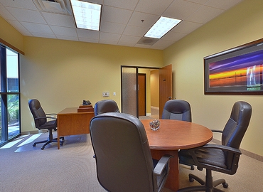 500 m² Business center place up for rent in Las Vegas, NV, 5940 South Rainbow Boulevard (89118) - 2 | MatchOffice