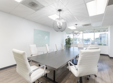 200 m² Business space building available to rent in Long Beach,	 CA, 5150 E Pacific Coast Highway  (90804) - 3 | MatchOffice