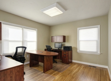 26 m² Business office up for rent in Sacramento, CA, 836 57th Street, 95819  - 1 | MatchOffice