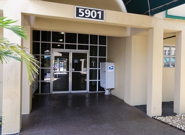 10000 m² Business space in Miami Lakes, FL, 5881 NW 151st St (33014) - 7 | MatchOffice.com