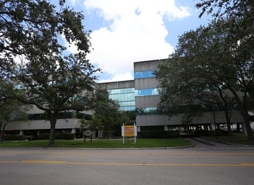 8000 m² Business space in Miami Lakes, FL, 14411 Commerce Way (33014) - 1 | MatchOffice.com