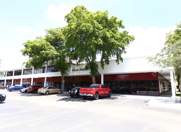 8000 m² Business center in Miami Lakes, FL, 14505 Commerce Way (33014) - 3 | MatchOffice