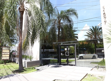 4000 m² Business park in North Miami, FL, 11077 Biscayne Blvd (33161) - 3 | MatchOffice