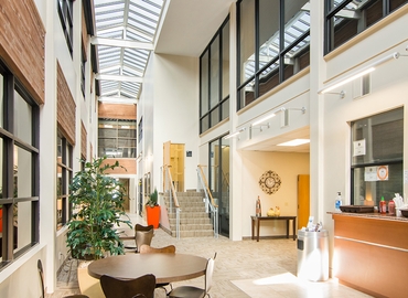 538 m² Coworking space  in Irvine, CA, 2102 Business Center Drive (92612) - 10 | MatchOffice.com