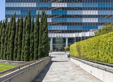 538 m² Co-working  in El Segundo, CA, 222 N. Pacific Coast Highway (90245) - 3 | MatchOffice.com