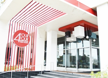 8450 m² Coworking  in Long Beach,	 CA, 444 West Ocean Boulevard (90802) - 4 | MatchOffice.com