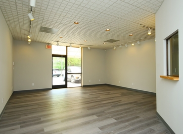 3177 m² Business space in Chapel Hill, NC, 110 Conner Drive (27514) - 1 | MatchOffice.com
