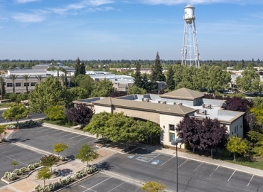 10208 m² Business center in Fresno, CA, North Remington Avenue 7448 (93711) - 1 | MatchOffice.com