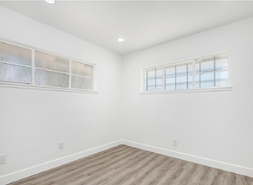 1012 m² Serviced office in Fresno, CA, 2632 N Blackstone Ave (93703) - 9 | MatchOffice.com