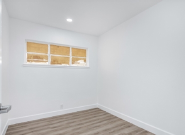 1012 m² Serviced office in Fresno, CA, 2632 N Blackstone Ave (93703) - 10 | MatchOffice.com