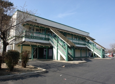 1800 m² Business center in Visalia, CA, 2407 W Whitendale Ave (93277) - 0 | MatchOffice