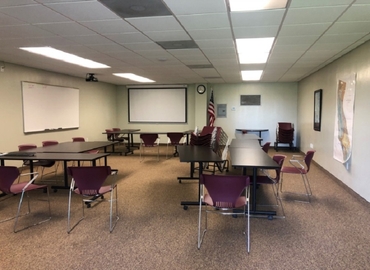 1000 m² Business space in Hanford, CA, 1201 Delta View Rd (93230) - 5 | MatchOffice.com