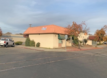 1848 m² Business center in Visalia, CA, 636 W. Oak Ave (93291) - 2 | MatchOffice.com