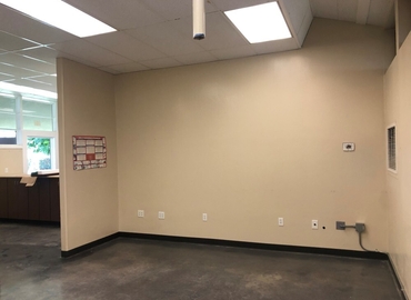 1848 m² Business center in Hanford, CA, 1201 Delta View Rd (93230) - 11 | MatchOffice.com