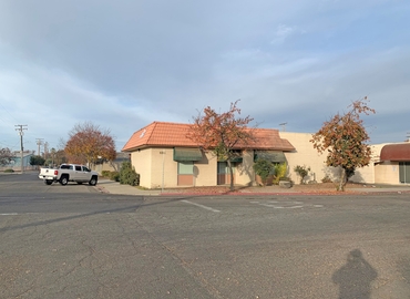 1848 m² Business park in Visalia, CA, 636 W. Oak Ave (93291) - 0 | MatchOffice.com