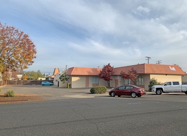 1848 m² Business park in Visalia, CA, 636 W. Oak Ave (93291) - 16 | MatchOffice.com