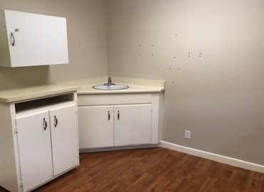 1889 m² Business space in Selma, CA, 1215 Rose Ave (93662) - 7 | MatchOffice.com