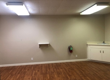 1889 m² Business space in Selma, CA, 1215 Rose Ave (93662) - 8 | MatchOffice.com