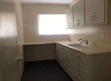 1889 m² Serviced office in Selma, CA, 1215 Rose Ave (93662) - 11 | MatchOffice