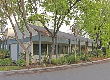 1200 m² Business park in Fresno, CA, 2503 West Shaw Ave (93711) - 0 | MatchOffice.com