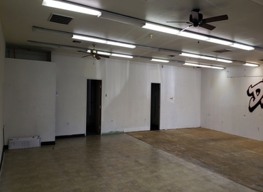 3700 m² Business center in Reedley, CA, 1670 12th St (93654) - 5 | MatchOffice