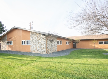 9548 m² Business center in Porterville, CA, 876 W Grand Ave (93257) - 3 | MatchOffice.com