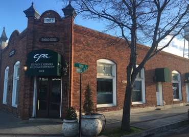 9596 m² Business space in Reedley, CA, 1001 G Street (93654) - 2 | MatchOffice.com