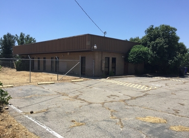 2500 m² Business space in Porterville, CA, 601 S Main St (93257) - 1 | MatchOffice