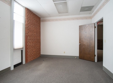 13000 m² Business park in Porterville, CA, 75 W Olive Ave (93257) - 6 | MatchOffice