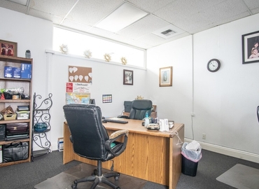 13000 m² Serviced office in Porterville, CA, 75 W Olive Ave (93257) - 17 | MatchOffice