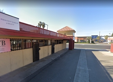 4795 m² Business park in Visalia, CA, 1300 S. Mooney Blvd (93277) - 1 | MatchOffice