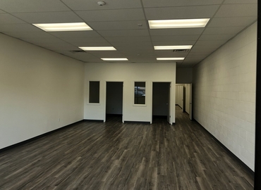 4500 m² Business center in Fresno, CA, 315 E Shields Ave (93704) - 0 | MatchOffice.com