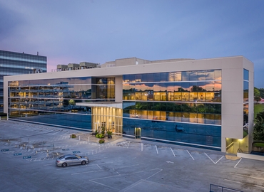 350 m² Conference space in Houston Downtown, TX, 1300 W Sam Houston Pkwy S (77042) - 2 | MatchOffice.com