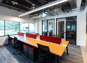 431 m² Business space in Dallas, TX,  17250 Dallas Parkway (75248) - 1 | MatchOffice