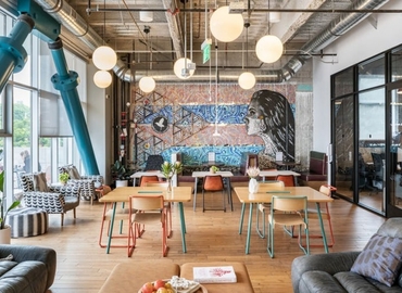 2153 m² Business space in Los Angeles, CA, Arizona Avenue 312 (90401) - 1 | MatchOffice