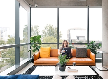 1076 m² Coworking  in Austin, TX, Barton Springs Road 801 (78704) - 3 | MatchOffice.com