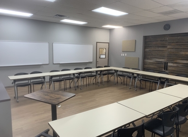 603 m² Shared office  in Fort Worth, TX, 1617 Park Place Ave. (76110) - 12 | MatchOffice.com