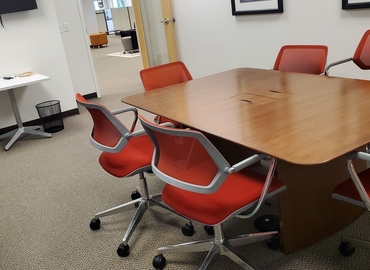 21528 m² Shared office  in Grand Rapids, MI, 625 Kenmoor Ave SE Suite 301 (49546) - 6 | MatchOffice.com