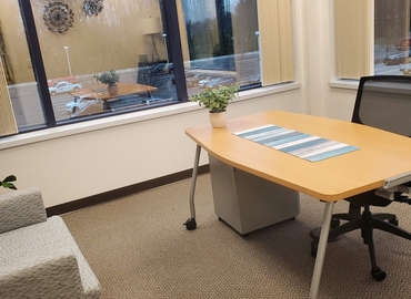 21528 m² Co-working  in Grand Rapids, MI, 625 Kenmoor Ave SE Suite 301 (49546) - 7 | MatchOffice.com
