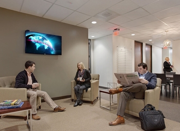 2691 m² Business space in Dallas, TX, 1341 W. Mockingbird Lane (75247) - 1 | MatchOffice
