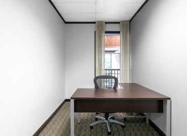 Virtual business address in Houston Central, TX, 950 Echo Lane (77024) - 8 | MatchOffice.com