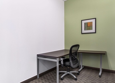 2691 m² Business center in Henderson, NV, 170 S. Green Valley Parkway (89012) - 0 | MatchOffice