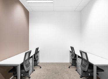 3229 m² Business space in Maumee, OH, 1715 Indian Wood Circle (43537) - 3 | MatchOffice.com