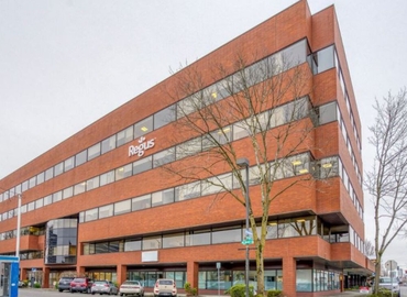 1076 m² Business park in Madison,	 WI, East Washington Avenue 811 (53703) - 1 | MatchOffice