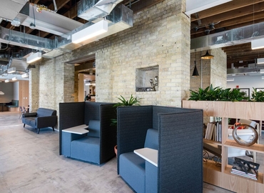 1076 m² Serviced office in Milwaukee, WI, North Water Street 1433 (53202) - 4 | MatchOffice.com