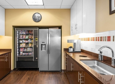 Virtual office space in Hamilton Township, NJ, 100 Horizon Center Blvd (08691) - 1 | MatchOffice.com