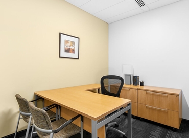 1076 m² Meeting room in Baltimore, MD, International Drive 100 (21202) - 1 | MatchOffice