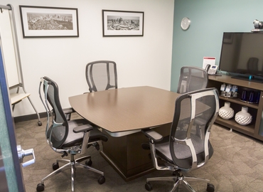 1076 m² Convention center in Roseville, MN, 2355 Highway 36 West (55113) - 6 | MatchOffice