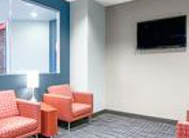1076 m² Conference room in Scottsdale, AZ, East Greenway Parkway 7047 (85254) - 1 | MatchOffice.com
